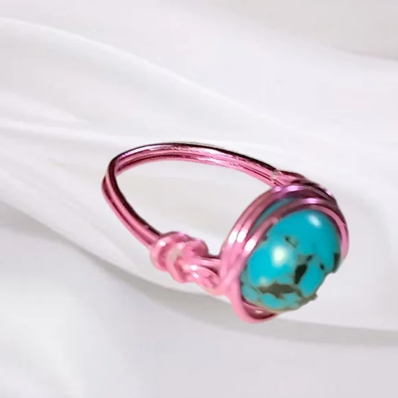 🌲10/$20. Wired Ring w/Blue & Black Reconstituted Turquoise Stone - Picture 4 of 7